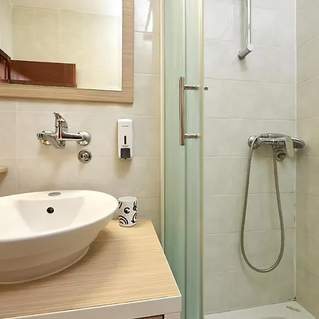 Appartement Mavarstica 17821b *