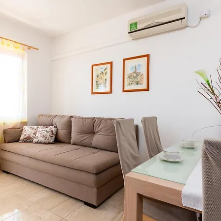 Appartement Mavarstica 17821b *