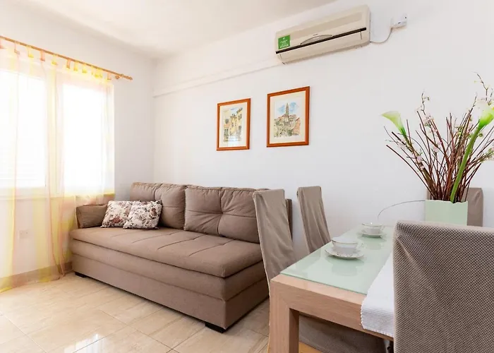 Appartement Mavarstica 17821b *