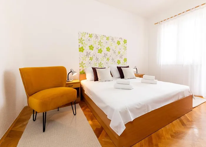 Mavarstica 17821b Διαμέρισμα Τρογκίρ