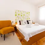 Mavarstica 17821b Apartman Trogir